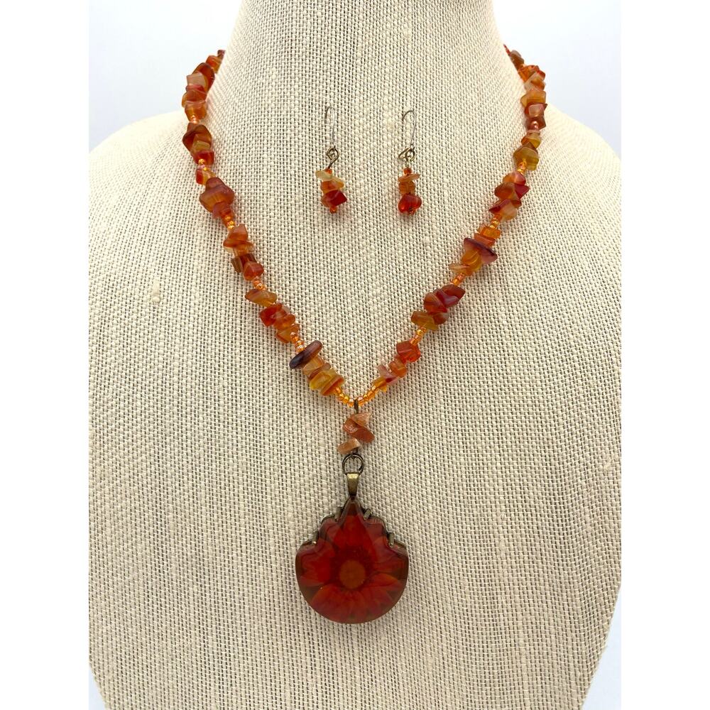 Vintage Faux Agate Chip Bead Necklace Earrings Set Orange Flower Resin Pendant